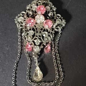 GORGEOUS VINTAGE PIN- PINK& CLEAR STONES